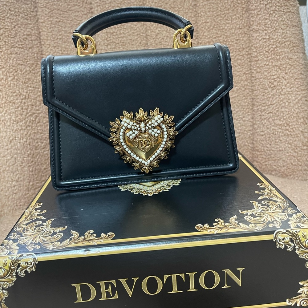 Dolce & Gabbana Small smooth calfskin Devotion bag NWT
